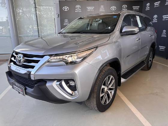 TOYOTA HILUX SW4 2.8 SRX 4X4 16V TURBO INTERCOOLER DIESEL 4P AUTOMÁTICO